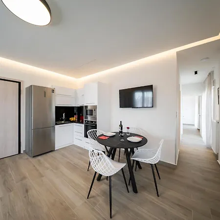 Grand Palace Lägenhet