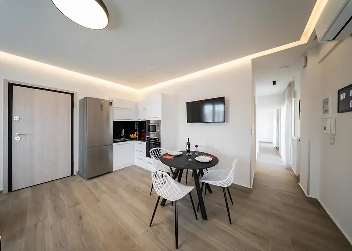 Grand Palace Apartment